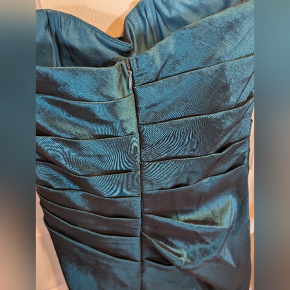💙 CINDY 💙 Shimmery Satin Party Dress - Picture 7 of 11